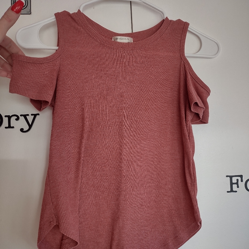 Bozzolo peek shoulder top